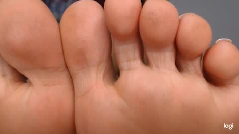 Snapshot of ash_nicefeet chatting on 02-13-25, 05:05 ashley online show from 02-13-25, 05:05