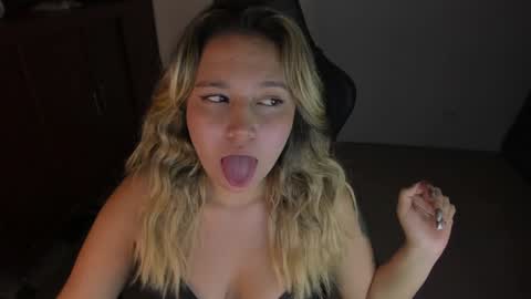 ash_smith1 online show from 01-16-25, 01:48