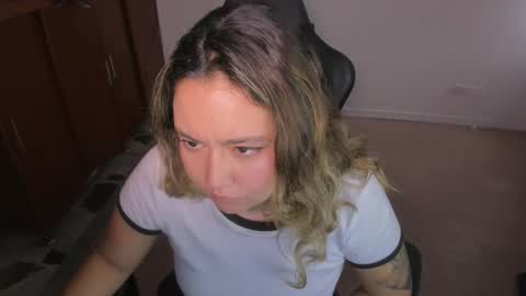 ash_smith1 online show from 01-14-26, 09:31