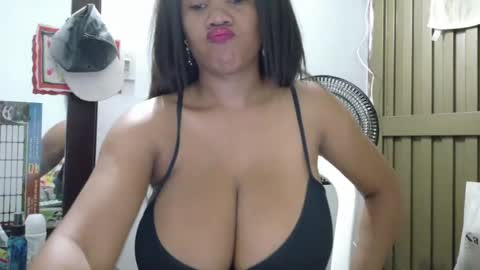 ashanty_1012 online show from 06-18-26, 10:47