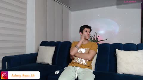 Snapshot of ashely_ryan24 chatting on 02-11-25, 11:44 Ashley And Ryan online show from 02-11-25, 11:44