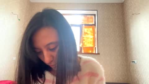 Snapshot of ashleebaxa chatting on 10-26-25, 06:08 Astrid online show from 10-26-25, 06:08