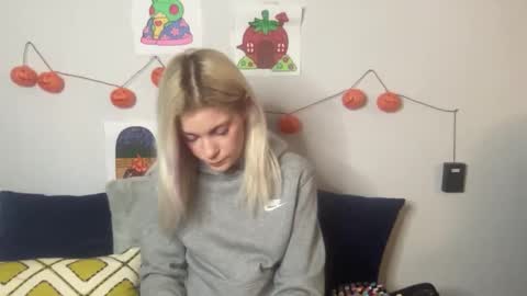 Snapshot of ashleebby818 chatting on 02-01-26, 01:26 Ashlee online show from 02-01-26, 01:26