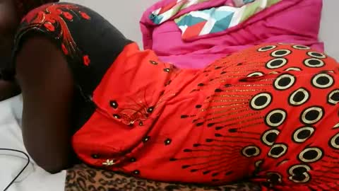 Snapshot of ashlery_ chatting on 10-05-25, 04:11 ashlery  online show from 10-05-25, 04:11