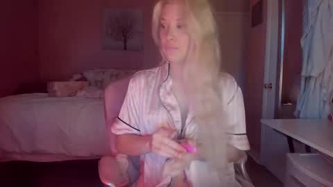 Ashley online show from 06-06-26, 01:05
