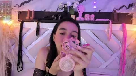 Snapshot of ashley_7777 chatting on 04-22-26, 01:56 ashley_7777 online show from 04-22-26, 01:56