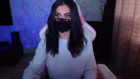 Snapshot of ashley__cooper__ chatting on 10-19-25, 04:24 Yasmina online show from 10-19-25, 04:24