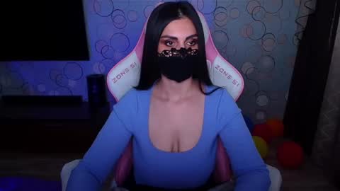   Yasmina   online show from 04-11-26, 08:07