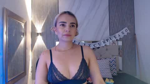 Snapshot of ashley__tylor chatting on 04-28-26, 08:25 ashley__tylor online show from 04-28-26, 08:25