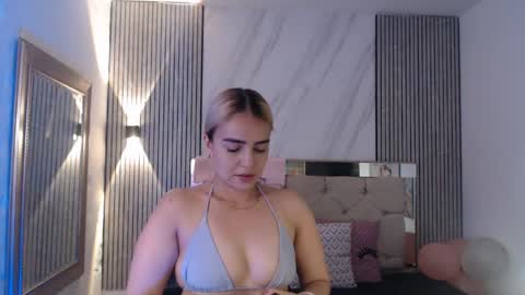 Snapshot of ashley__tylor chatting on 05-15-26, 12:23 ashley__tylor online show from 05-15-26, 12:23