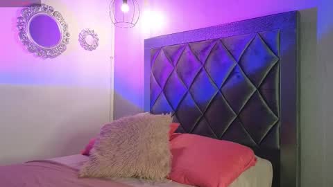 Snapshot of ashley__williamss chatting on 02-01-26, 12:42 Ashley online show from 02-01-26, 12:42