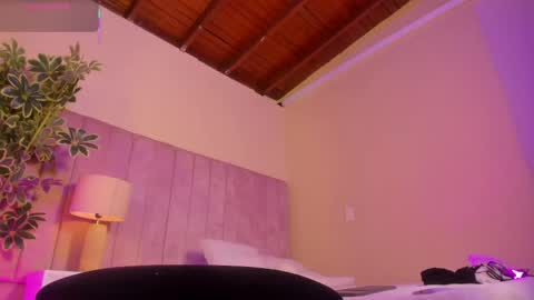 ashley_beaomunt online show from 04-17-26, 11:13