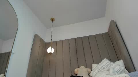 ashley_beaomunt online show from 07-21-26, 12:40