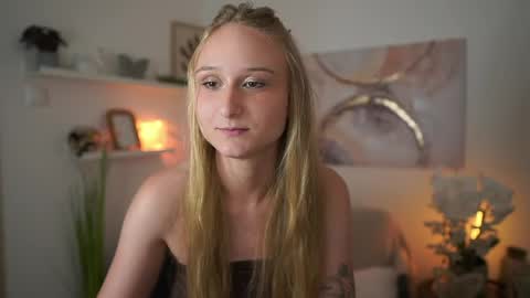 Ashley Cox18 online show from 06-10-26, 09:19