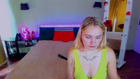 Snapshot of ashley_crashly chatting on 07-26-26, 08:21 Alina online show from 07-26-26, 08:21