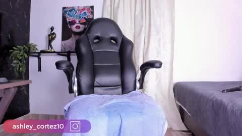 Ashley Cotez online show from 02-12-25, 03:07