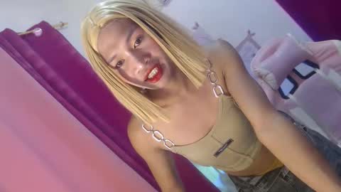 Snapshot of ashley_cummer chatting on 06-03-26, 07:11 ashley_cummer online show from 06-03-26, 07:11