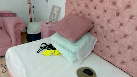 ASHLEY online show from 03-25-26, 01:44