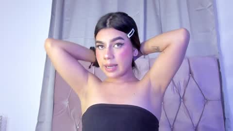 Snapshot of ashley_piinkk chatting on 02-01-25, 11:43 Ashley online show from 02-01-25, 11:43