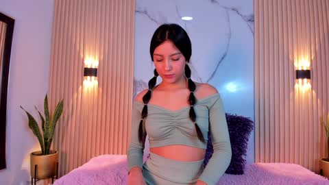 Snapshot of ashleydoll_19 chatting on 12-28-24, 11:52 Ashley Doll online show from 12-28-24, 11:52