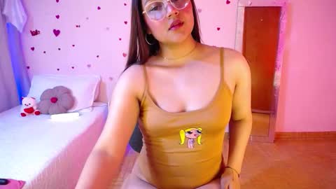 Ashlei Evanz online show from 11-14-25, 05:17