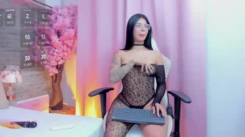 ashleynelsonn online show from 06-06-26, 10:25