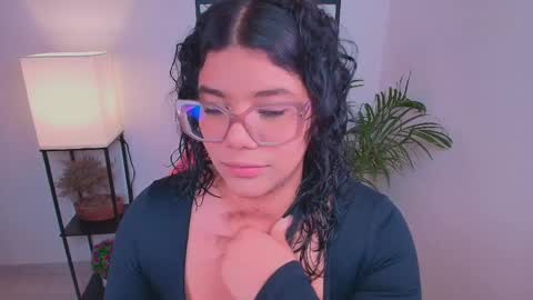 Ashleyy18   online show from 04-01-26, 02:01