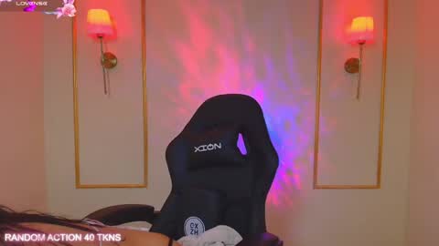 Snapshot of ashleyy__fox chatting on 05-21-26, 03:52 Hi Im Ashley Dont forget to follow me to have me close to you online show from 05-21-26, 03:52