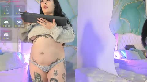 Snapshot of ashliey_roberts chatting on 06-09-26, 12:06 Ashliey Roberts online show from 06-09-26, 12:06