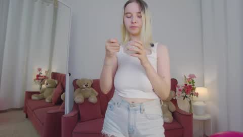 ashly_cherry online show from 11-20-25, 11:10