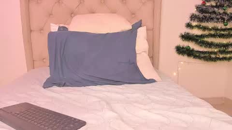 Ashly  online show from 12-20-24, 01:25