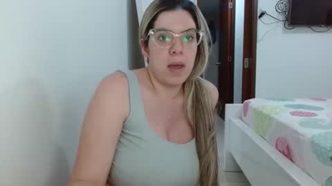 AshlyMoon online show from 12-28-24, 05:35