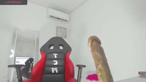 ashlynx1 online show from 06-29-26, 03:23