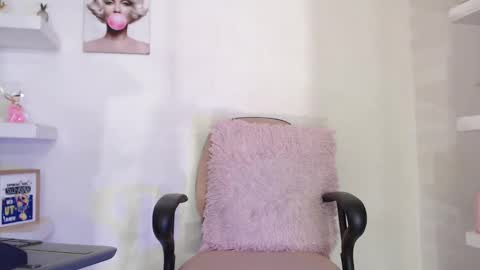 Snapshot of ashlyvesneva chatting on 02-16-25, 10:21  Ashly online show from 02-16-25, 10:21