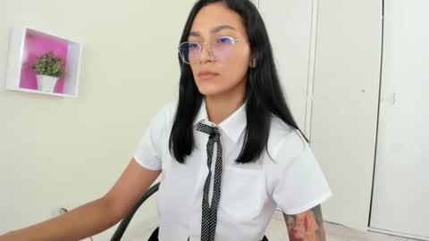 Camila online show from 10-27-25, 07:51