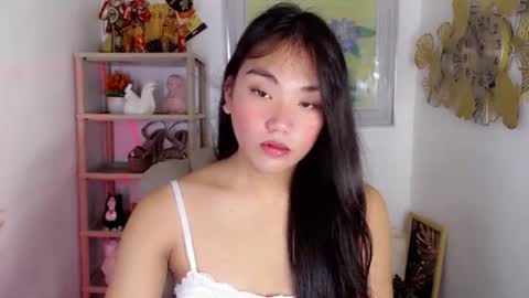 Snapshot of asian_alliyah chatting on 07-12-26, 12:23 asian_alliyah online show from 07-12-26, 12:23