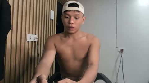 Snapshot of asian_calid22xx chatting on 06-06-26, 12:27 asian_calid22xx online show from 06-06-26, 12:27