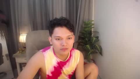 asian_handsomexx online show from 12-18-25, 03:01