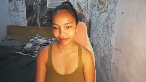 Snapshot of asian_janeth chatting on 04-24-26, 10:45 im janeth single mom online show from 04-24-26, 10:45