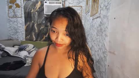 Snapshot of asian_janeth chatting on 05-10-26, 10:26 im janeth single mom online show from 05-10-26, 10:26