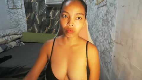 Snapshot of asian_janeth chatting on 05-16-26, 11:25 im janeth single mom online show from 05-16-26, 11:25
