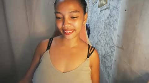 Snapshot of asian_janeth chatting on 05-20-26, 12:28 im janeth single mom online show from 05-20-26, 12:28
