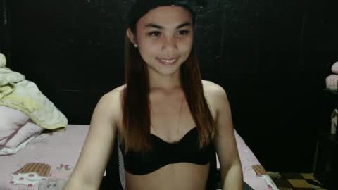 Snapshot of asian_reyshell chatting on 01-08-25, 12:47 Reyshell online show from 01-08-25, 12:47