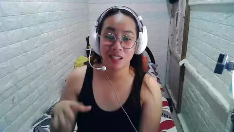 Snapshot of asian_sexydimples chatting on 10-12-25, 02:32 Trixie online show from 10-12-25, 02:32
