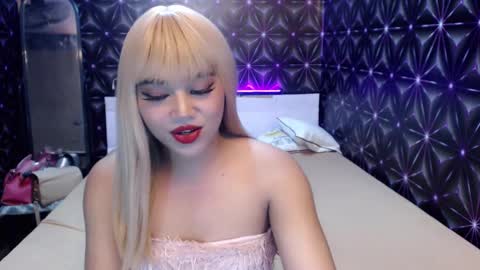 Snapshot of asian_suteishi chatting on 01-17-25, 04:04 stacey online show from 01-17-25, 04:04