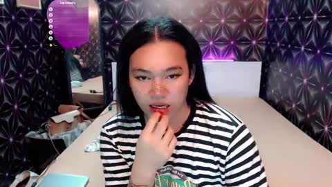 Snapshot of asian_suteishi chatting on 01-27-25, 05:37 stacey online show from 01-27-25, 05:37