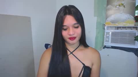 Snapshot of asian_yannie chatting on 10-14-25, 04:35 Yan online show from 10-14-25, 04:35