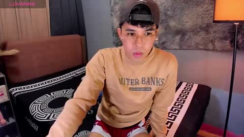 asiancum_peter online show from 10-13-25, 01:27