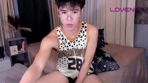 asiancum_peter online show from 06-10-26, 03:18