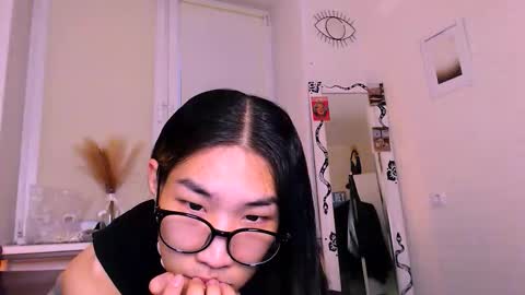 asiancvnt online show from 11-21-25, 01:21